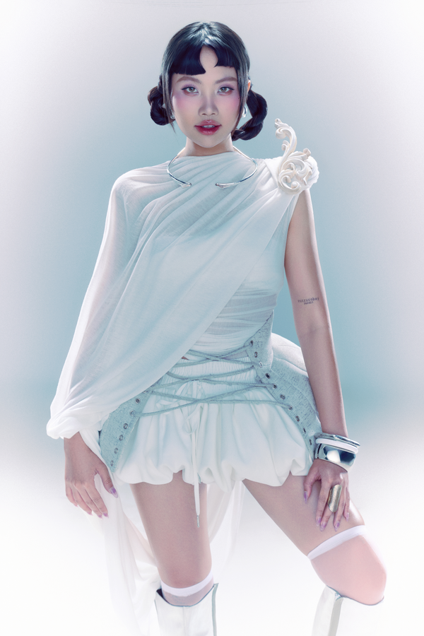 002 PHUONG MY CHI