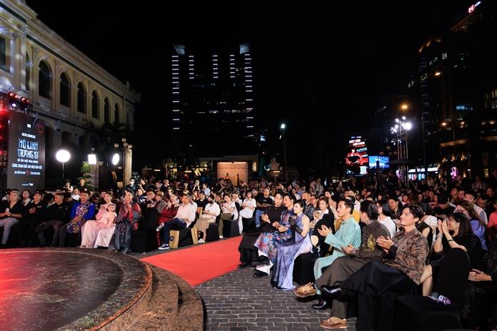 su kien sneak showcase phim Ho Linh Trang Si Bi an mo Vua Dinh 3