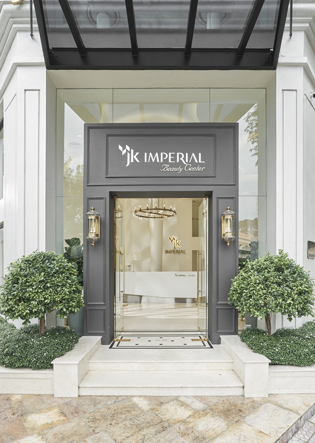 Imperial Beauty Clinic: A Premier 5 - star Aethetic Tourism Ecosystem for the Overseas Vietnamese Community 8 Hoa hau ha kieu anh 5