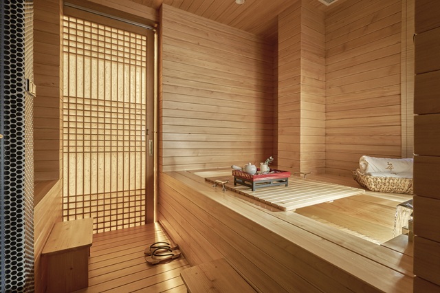 Imperial Beauty Clinic: A Premier 5 - star Aethetic Tourism Ecosystem for the Overseas Vietnamese Community 12 Hoa hau ha kieu anh 7