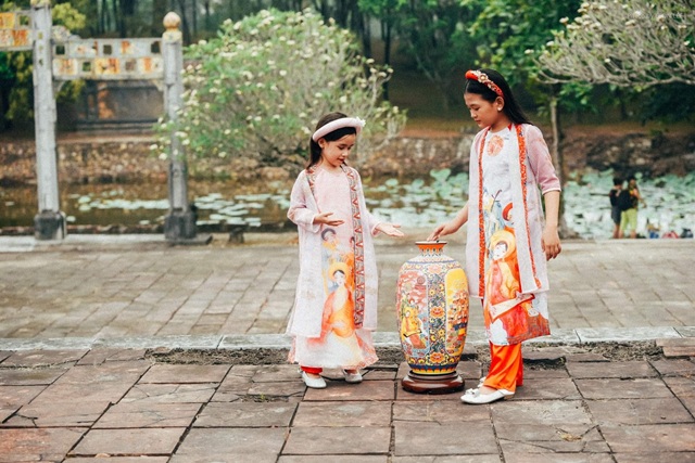 Hue Royal Court Music 1