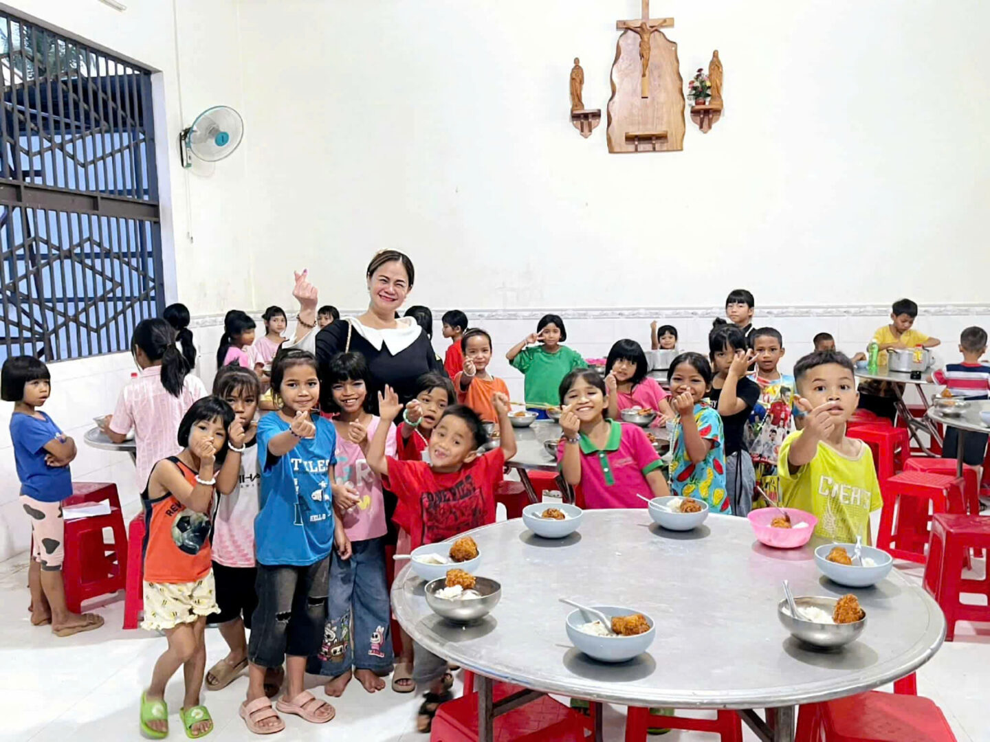 CEO Le Nha Vy: A Lifelong Journey of Service Without a Starting Point 4 le nha vy 1